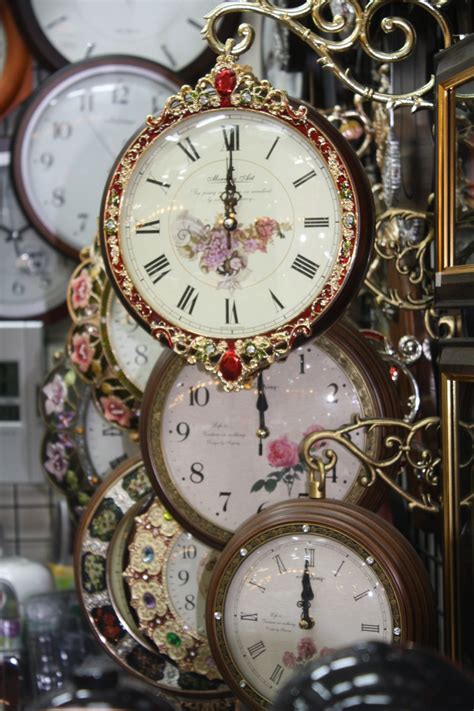 Korean clock shoppe