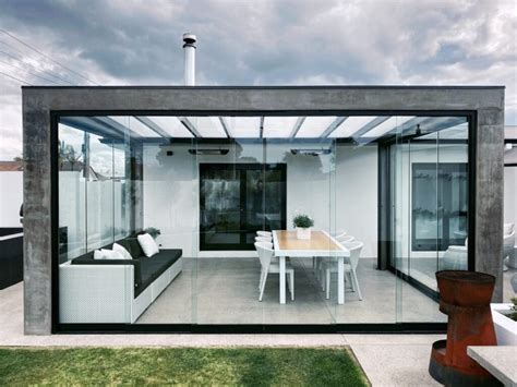 China 10mm Frameless Strong Toughened Glass Pergola Glass Wholesale