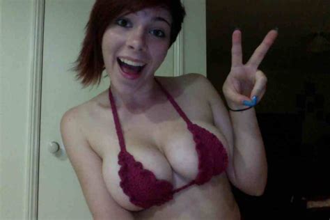 Skype Chatting With Her Friend Porn Pic