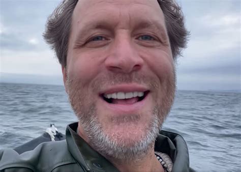 Kevin Parent va être père et dévoile le superbe baby bump de sa blonde