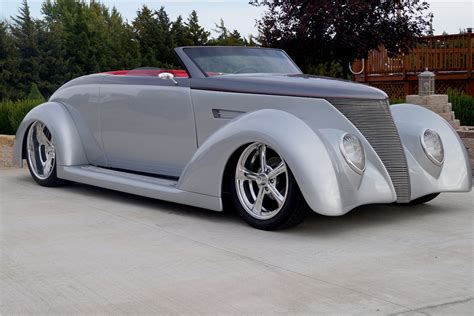 1937 Ford Custom Roadster