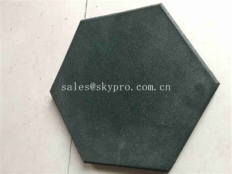 China Outdoor Rubber Pavers Rubber Floor Paver Training Room