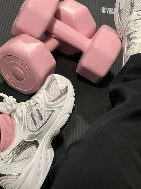 nb 350s . Pink and white . | Pink weights aesthetic, Planet fitness