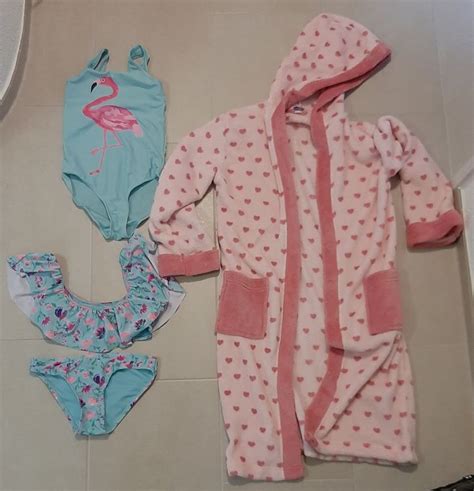 Bademantel Bikini Badeanzug Gr 134 140 Kaufen Auf Ricardo