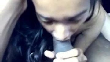 Une Jeune Brune Suce De La Bite Porn