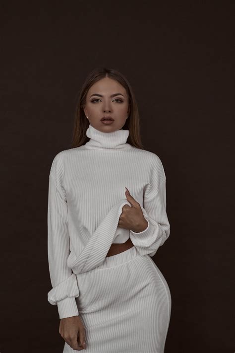 EL EGOISTO | фирменный стиль бренда женской одежды on Behance