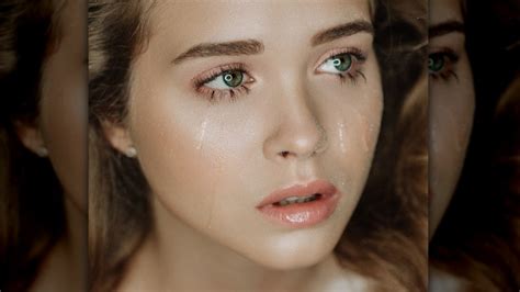 Why Your Eyelashes Look Longer After A Good Cry