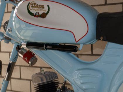 itom moped  moped army