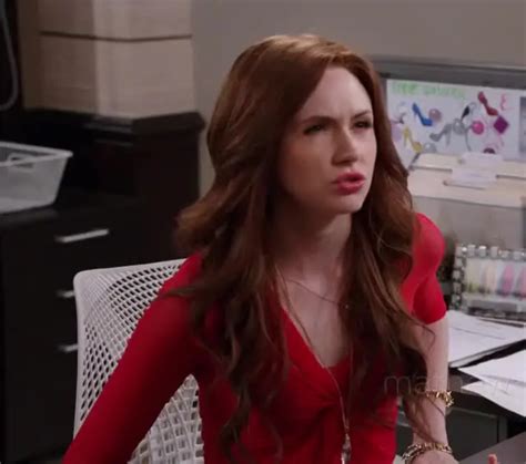 Karen Gillan Dancing And Shaking Her Ass Scrolller