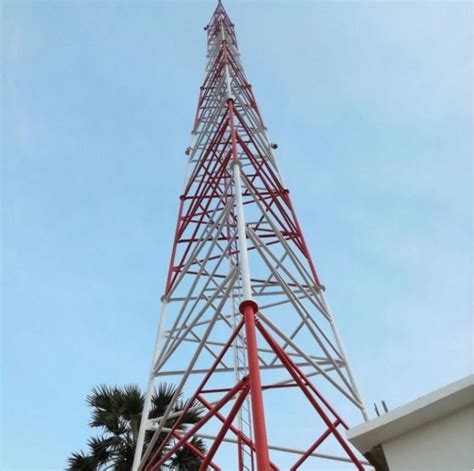 China Customized Gsm Monopole Telecommunications Tower Manufacturers