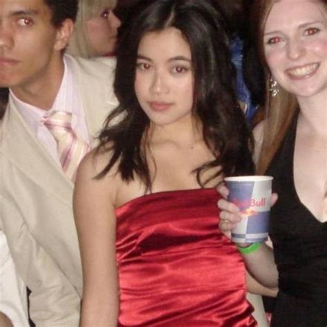 Hot New Kimie Tsukakoshi Bikini Pics