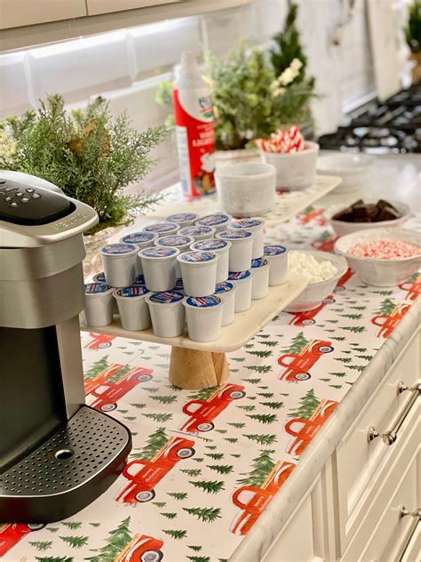 How To Host A DIY Hot Cocoa Bar To Have To Host