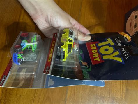 Hot wheels toy story RC car pizza planet truck 興趣及遊戲 玩具 遊戲類 Carousell