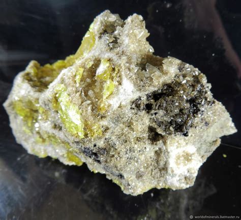 Сера самородная кристаллы в известняке (Самара, Водино) купить в ...