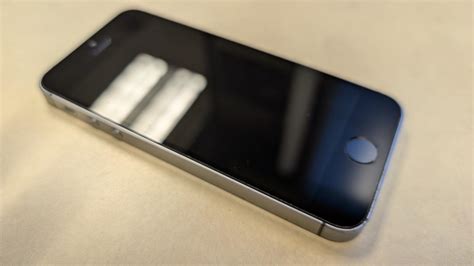 apple iphone se st gen  verizon grey gb  lygo