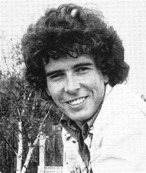 Professional Biography and Career Summary of David Dundas