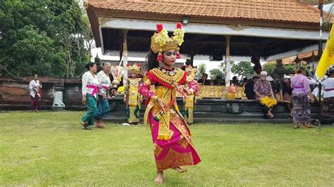 Tari Legong Keraton Lasem Nagayah Sesolahan YouTube