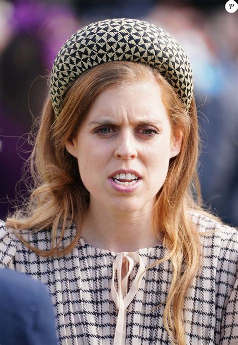 La Princesse Beatrice D York Lors D Une Royal Garden Party Au