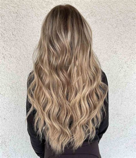 31 Dishwater Blonde Hair Colors You Ll Want To Show Your Hair Colorist