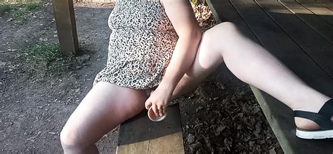 Draußen Dildo Spaß Spritzen xHamster