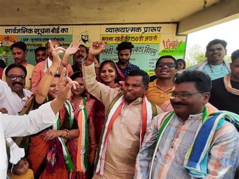 Video Of Kawasi Lakhma Dancing In Khairagarh During Election Campaign