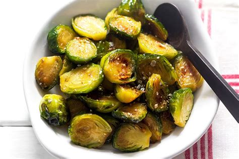 Pan Roasted Brussel Sprouts Recipe In Maple Garlic Butter — Eatwell101