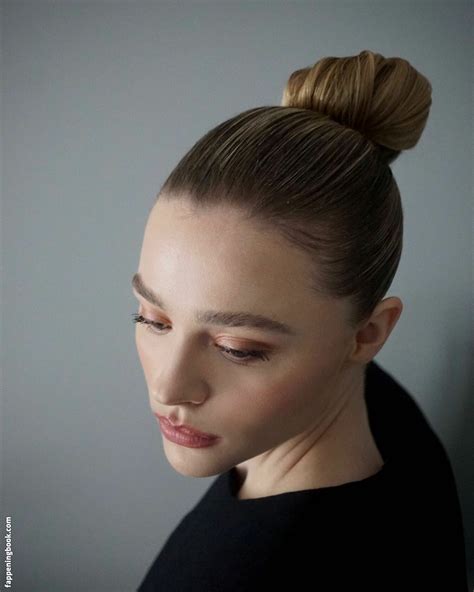 Chloë Grace Moretz chloegmoretz Nude OnlyFans Leaks Fappening Page FappeningBook