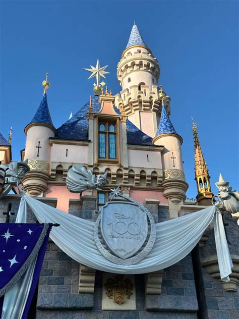 Disneyland's Sleeping Beauty Castle Stuns With Disney100 Embellishments ...