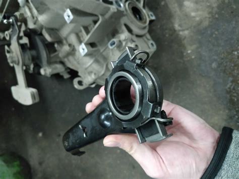 Замена выжимного подшипника гранта с тросовым приводом