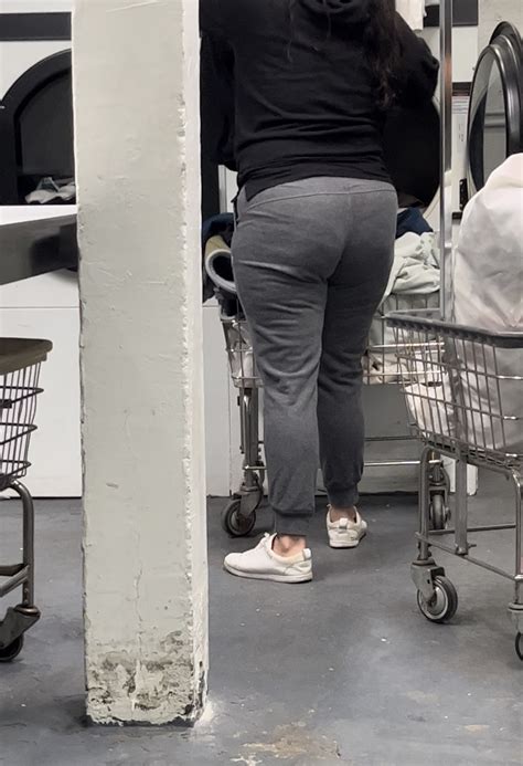 Colombian Babe Doing Laundry Spandex Leggings Yoga Pants Forum