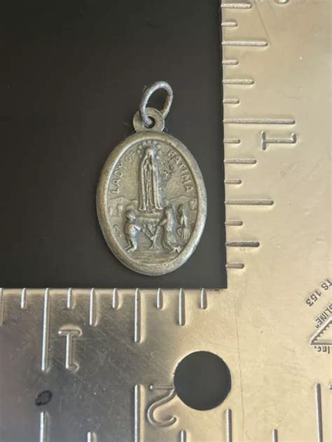 Vintage Catholic Ol Fatima Sacred Heart Of Jesus Silver Tone Medal