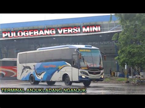 Syahdu Hunting Bus Sore Hari Ditemani Rintik Hujan Di Terminal