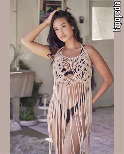 Emily Tosta Nude Leaks Photo 7957844 Fapopedia