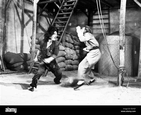 Bruce Lee Le Jeu De La Mort Banque D Image Et Photos Alamy