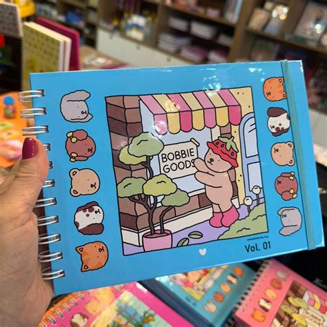 Bobbie Goods Volume 1 Pdf - Livro de Colorir Bobbie Goods Volume 1 - Capa Azul | Papelaria Rose Gold