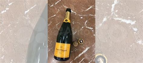 Veuve Clicquot бутылка от шампанского купить в Севастополе | Хобби и ...