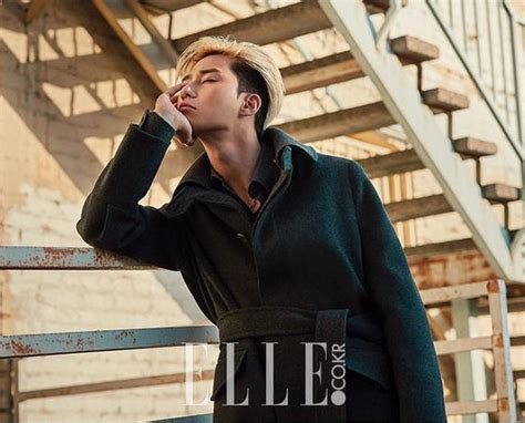 Park Seo Joon Is Unrestrained In October Elle Couch Kimchi Seo Joon