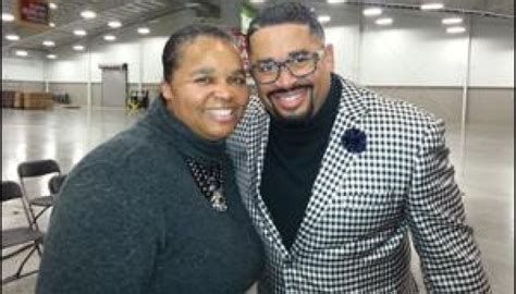 Byron Cage Praise 1047