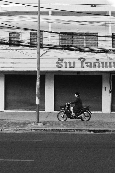 A Digital Nomad's Guide to Vientiane, Laos - North of Known