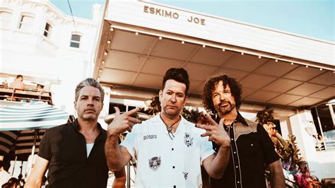 fremantle rockers eskimo joe  celebrate  years  black fingernails