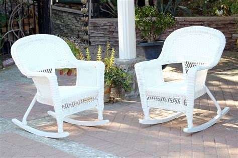 Resin Wicker Chairs White : 3-piece Ariel White Resin Wicker Patio ...