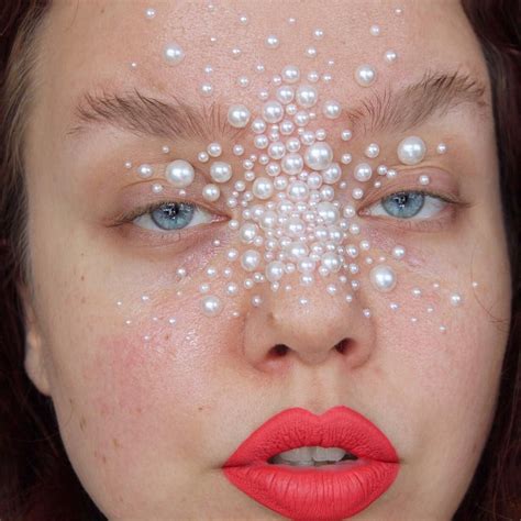 Rebekka On Instagram Theres Just Something About Pearls On Naked Skin That Keeps Drawing Me