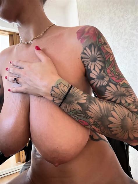 Zenaida Big Tits Milfy