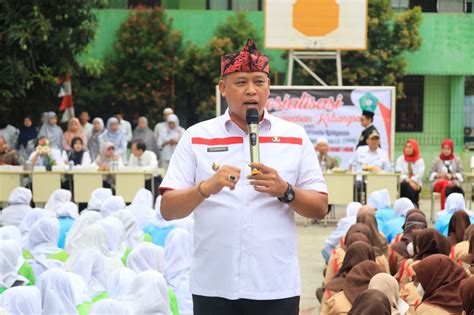 PLT Wali Kota Bekasi Tri Adhianto Hadiri Pembekalan Peserta Top 50