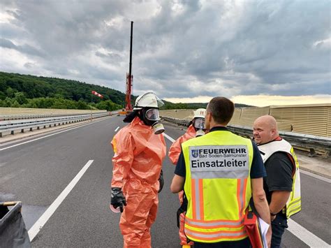 25 06 2022 Weitere Fotos Gefahrgut Lkw am Freitag auf A66 verunglückt