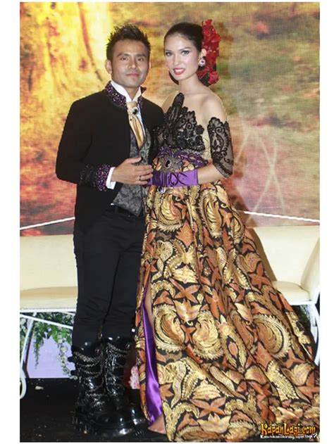 Tampil Gagah Ini Potret 7 Penyanyi Solo Pria Era 2000 An Di Hari Pernikahan Hot Liputan6