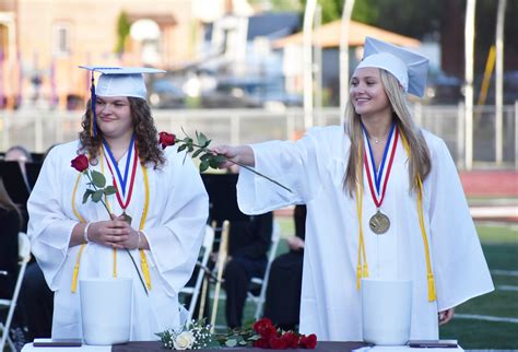 Local News Obituaries Serve as a Bridge to the Past for the Community 3