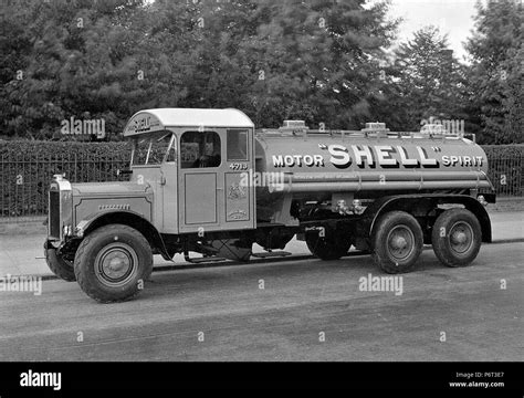 Shell Tanker Hi Res Stock Photography And Images Alamy