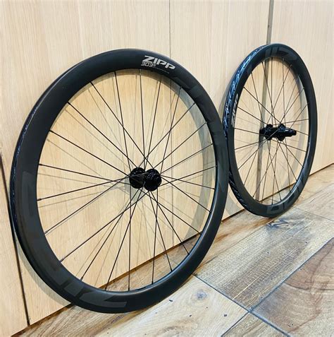 JUEGO DE RUEDAS RUTA ZIPP 303 S DISCO TUBELESS Nitro Bikes