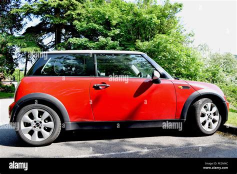 Car Mini Cooper red Stock Photo - Alamy